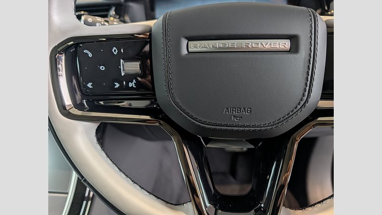 2024 認定中古車 Land Rover Range Rover Velar フジホワイト D200マイルドハイブリッド（ディーゼル） スタンダードホイールベース Dynamic SE