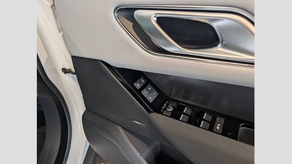 Range Rover Velar 21