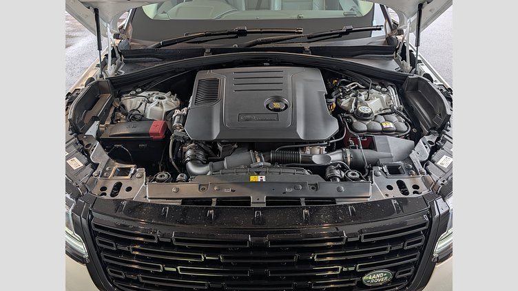 2024 認定中古車 Land Rover Range Rover Velar フジホワイト D200マイルドハイブリッド（ディーゼル） スタンダードホイールベース Dynamic SE