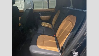Defender 110 4