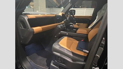 Defender 110 2