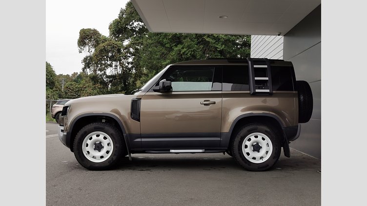 2022 認定中古車 Land Rover Defender 90 ゴンドワナストーン P300 AWD（AT） ベース