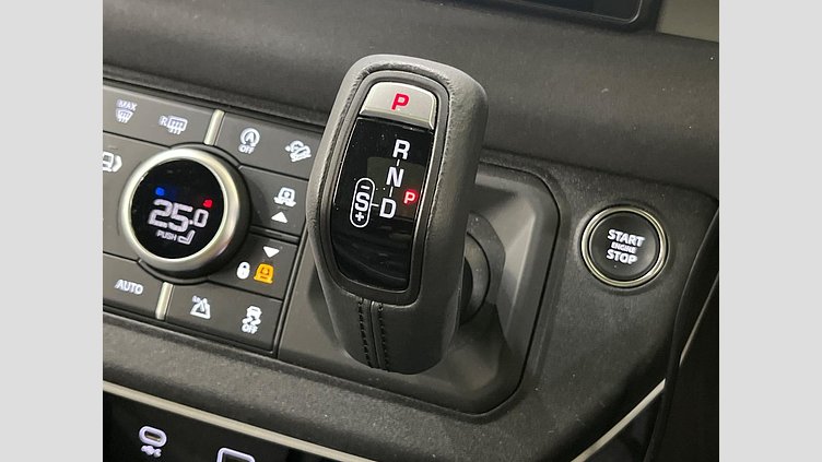 2022 認定中古車 Land Rover Defender 110 サントリーニブラック D300 AWD（AT） S
