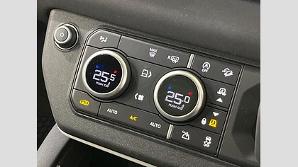 Defender 110 49
