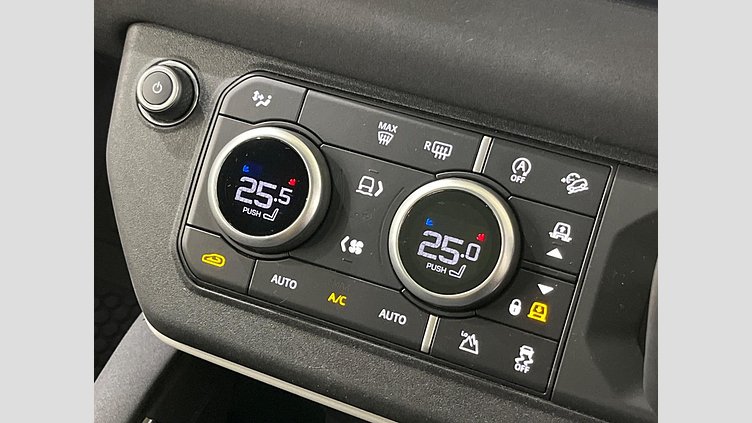 2022 認定中古車 Land Rover Defender 110 サントリーニブラック D300 AWD（AT） S