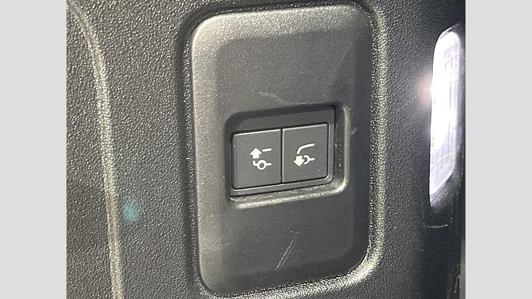 2022 認定中古車 Land Rover Defender 110 サントリーニブラック D300 AWD（AT） S