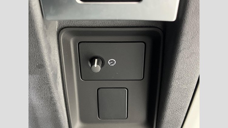 2022 認定中古車 Land Rover Defender 110 サントリーニブラック D300 AWD（AT） S