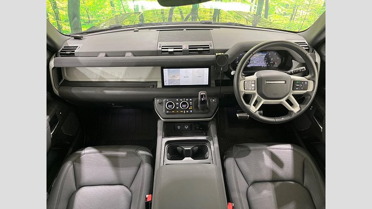 2022 認定中古車 Land Rover Defender 110 サントリーニブラック D300 AWD（AT） S