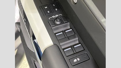 Defender 110 52