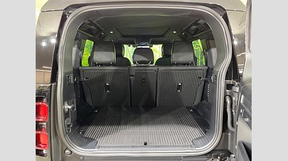 Defender 110 51