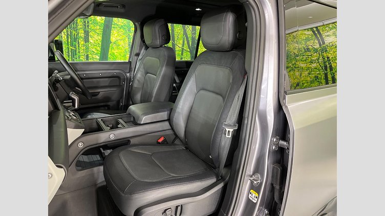 2023 認定中古車 Land Rover Defender 110 アイガーグレイ D300 AWD（AT） X-DYNAMIC HSE