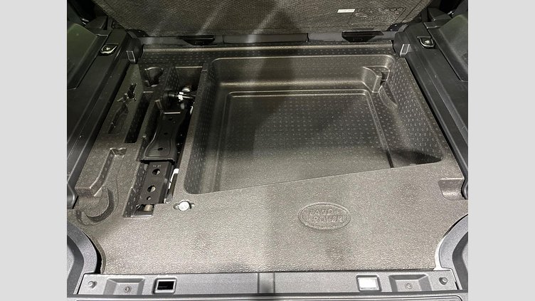 2023 認定中古車 Land Rover Defender 110 アイガーグレイ D300 AWD（AT） X-DYNAMIC HSE
