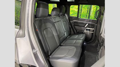 Defender 110 13