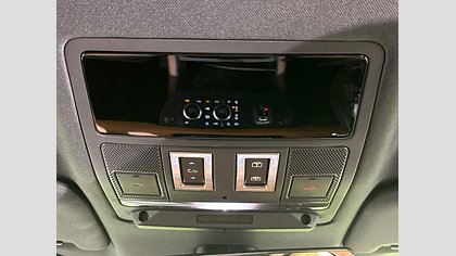 Defender 110 49
