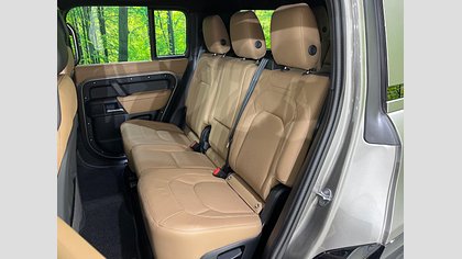 Defender 130 16