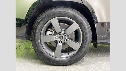 Defender 130 8