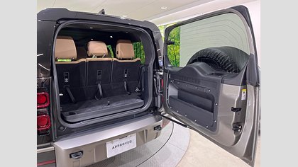 Defender 130 37