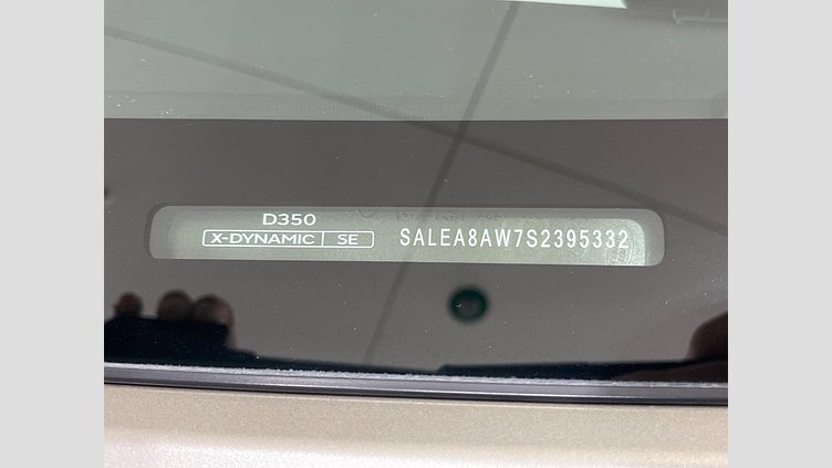 2024 認定中古車 Land Rover Defender 130 シリコンシルバー D350 ディーゼルマイルドハイブリッド X-Dynamic SE