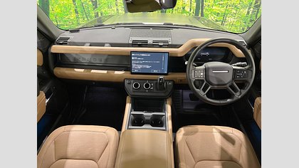 Defender 130 9