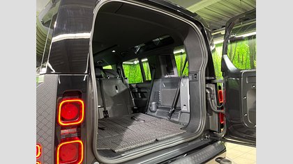 Defender 110 67