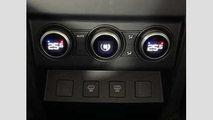 Defender 110 13