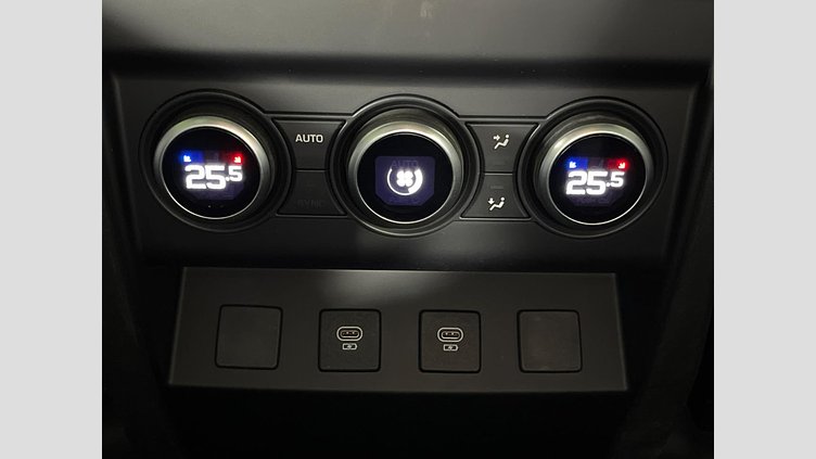 2022 認定中古車 Land Rover Defender 110 カルパチアングレイ D300 AWD（AT） X-DYNAMIC HSE