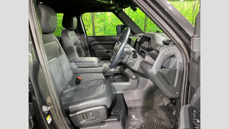 2022 認定中古車 Land Rover Defender 110 カルパチアングレイ D300 AWD（AT） X-DYNAMIC HSE