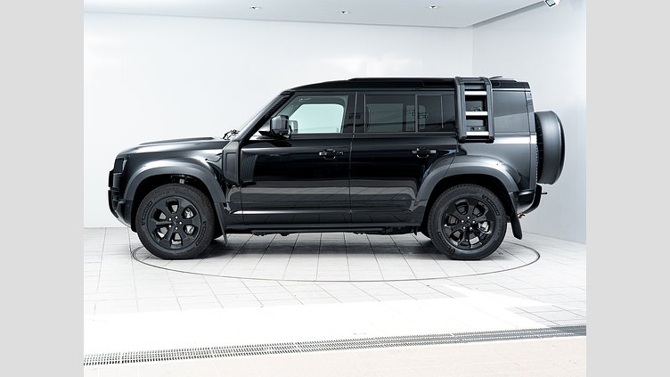 2025 認定中古車 Land Rover Defender 110 サントリーニブラック D350 ディーゼルマイルドハイブリッド X-Dynamic HSE