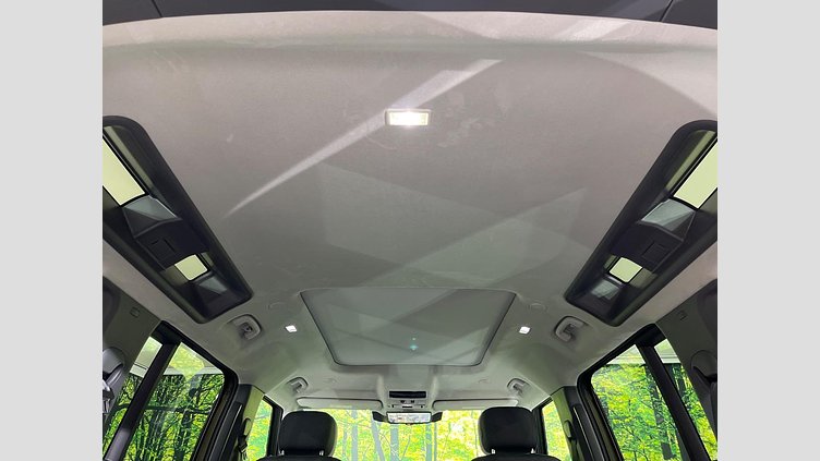 2025 認定中古車 Land Rover Defender 110 ウールストーングリーン P300e プラグインハイブリッド X-Dynamic HSE