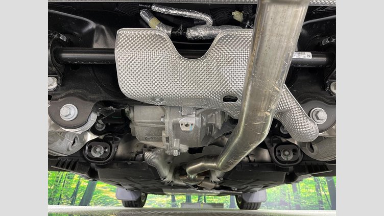 2025 認定中古車 Land Rover Defender 110 ウールストーングリーン P300e プラグインハイブリッド X-Dynamic HSE