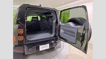 Defender 110 49