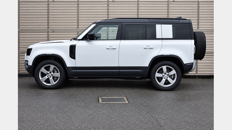 2024 認定中古車 Land Rover Defender 110 フジホワイト D350 ディーゼルマイルドハイブリッド S