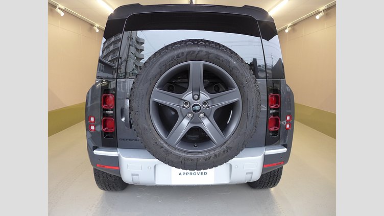 2024 認定中古車 Land Rover Defender 110 カルパチアングレイ P300 AWD（AT） SE
