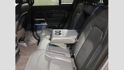 Defender 110 43