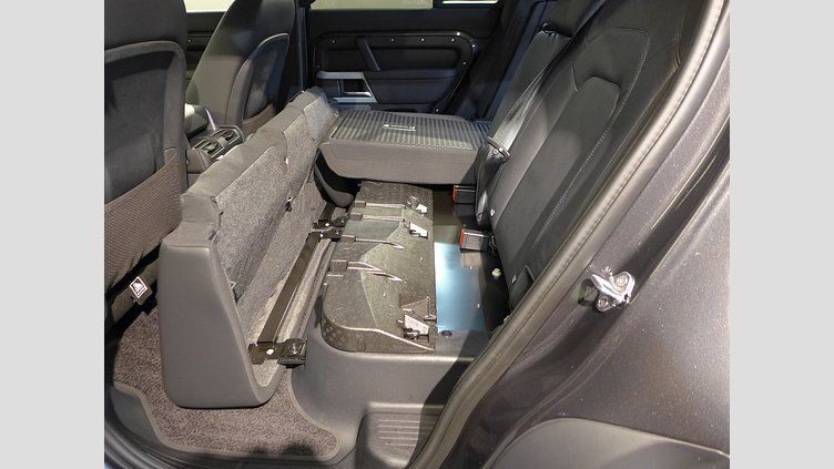 2024 認定中古車 Land Rover Defender 110 カルパチアングレイ P300 AWD（AT） SE