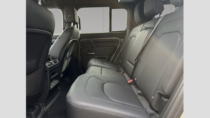 Defender 110 8