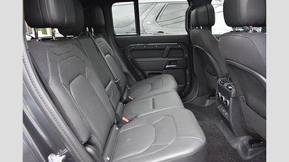 Defender 130 13