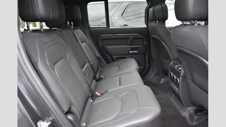2025 認定中古車 Land Rover Defender 130 カルパチアングレイ D350 ディーゼルマイルドハイブリッド X