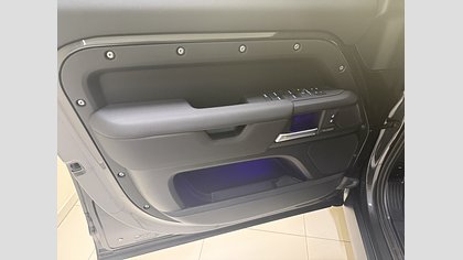 Defender 110 19