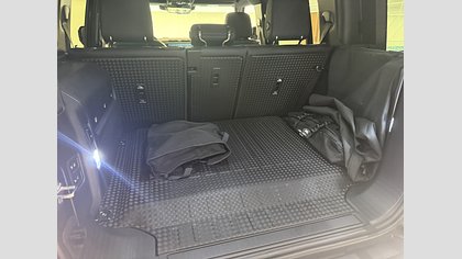 Defender 110 6