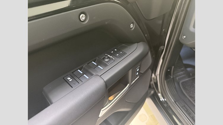 2026 Ny Land Rover Defender 110 Santorini Black Bensin Laddhybrid X-Dynamic SE