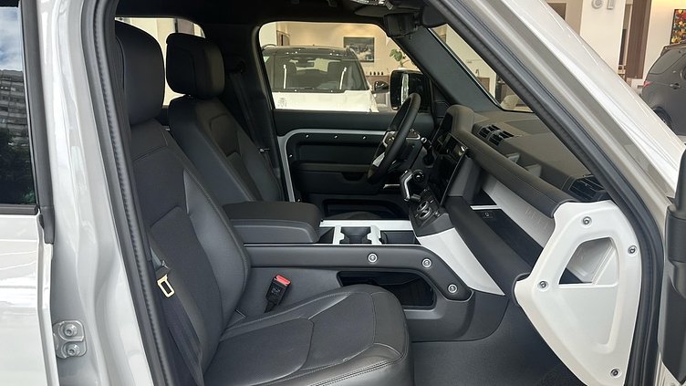 2026 新車 Land Rover Defender 110 Borasco Grey D350 X-Dynamic HSE