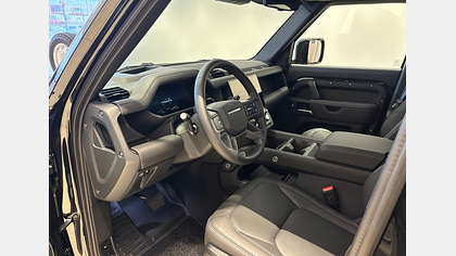 Defender 130 6