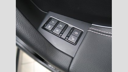 F-Pace 53