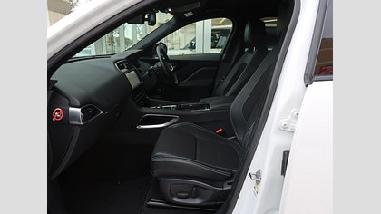F-Pace 45