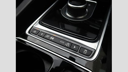 F-Pace 20