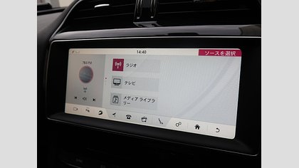 F-Pace 39