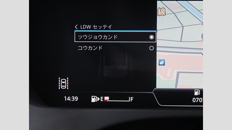 2016 認定中古車 Jaguar F-Pace Fuji White シートヒーター　パワーテールゲート　パドルシフト　LEDヘッドライト　ブラックパック Ｒ－スポーツ