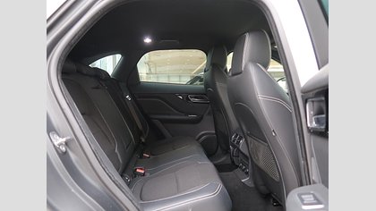 F-Pace 46
