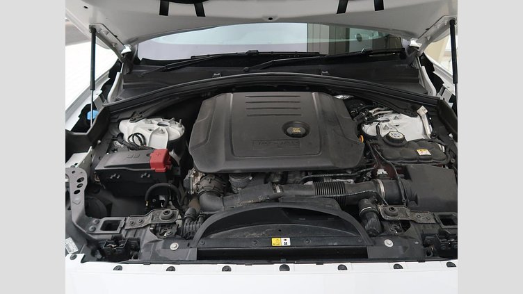 2016 認定中古車 Jaguar F-Pace Fuji White シートヒーター　パワーテールゲート　パドルシフト　LEDヘッドライト　ブラックパック Ｒ－スポーツ